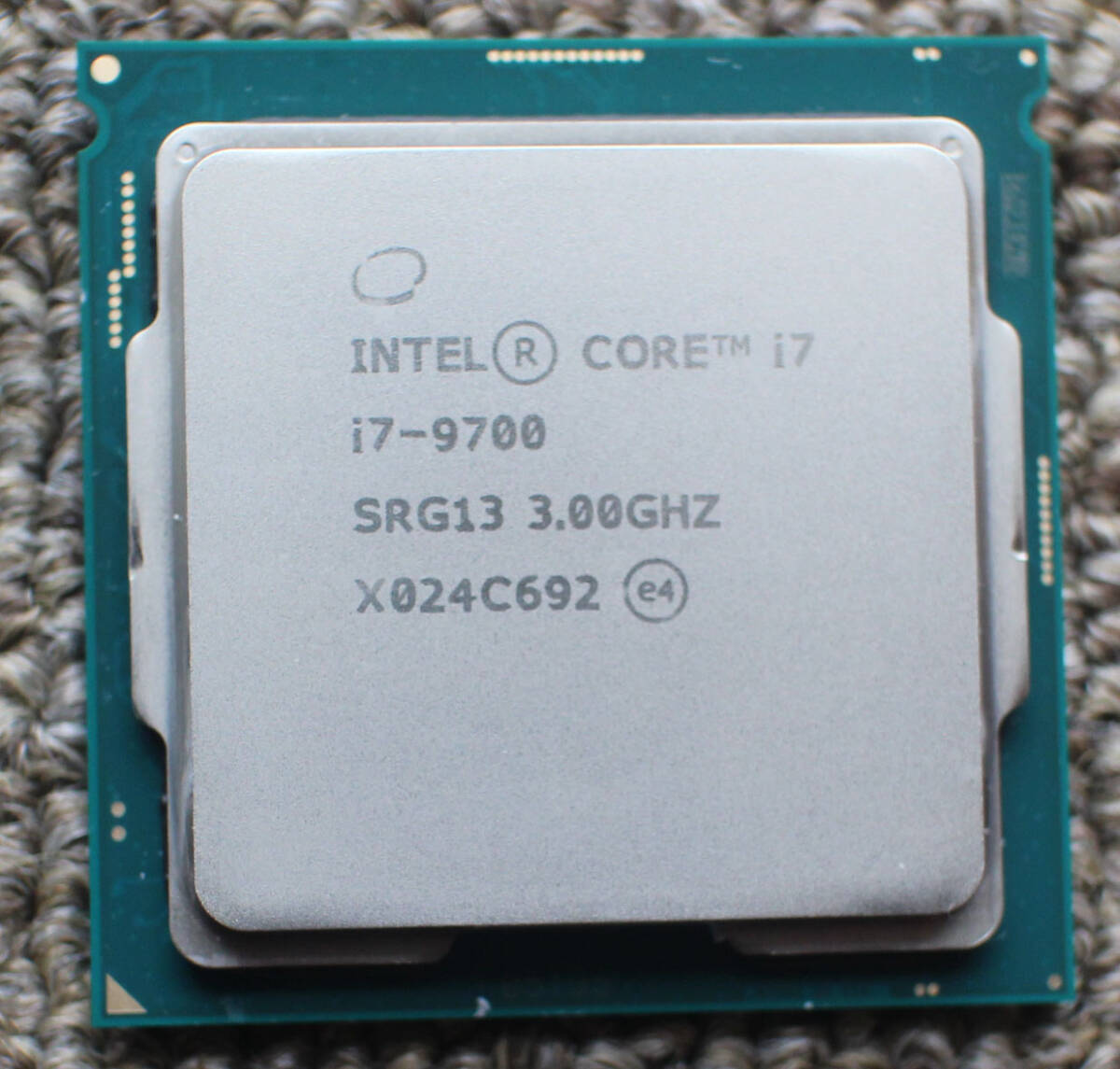 ★INTEL Core i7-9700 プロセッサー 送料無料★の画像1