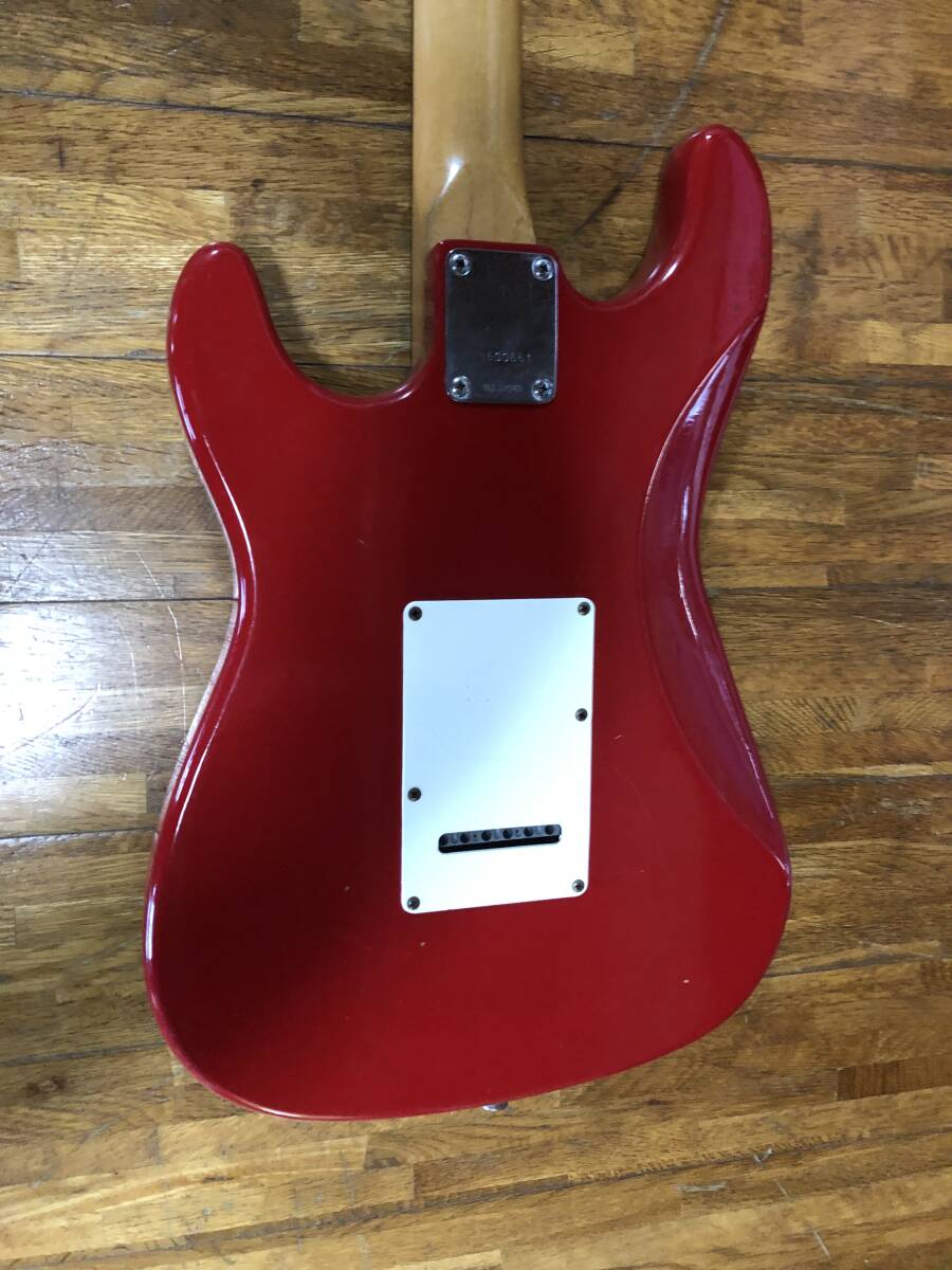Squier Fender Stratocaster красный 