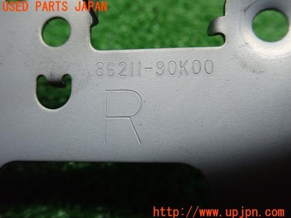 3UPJ=13220604]ランクルプラド(KZJ78W)SXワイド 70系 後期 オーディオ取付ステー 金具 配線 カプラー 中古_画像3