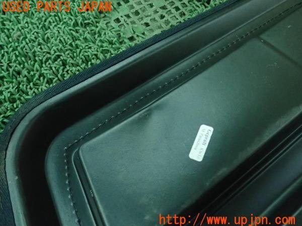 3UPJ=14870634]BMW 320d(8C20 F31)後期 純正 ラゲッジマット 中古_画像4