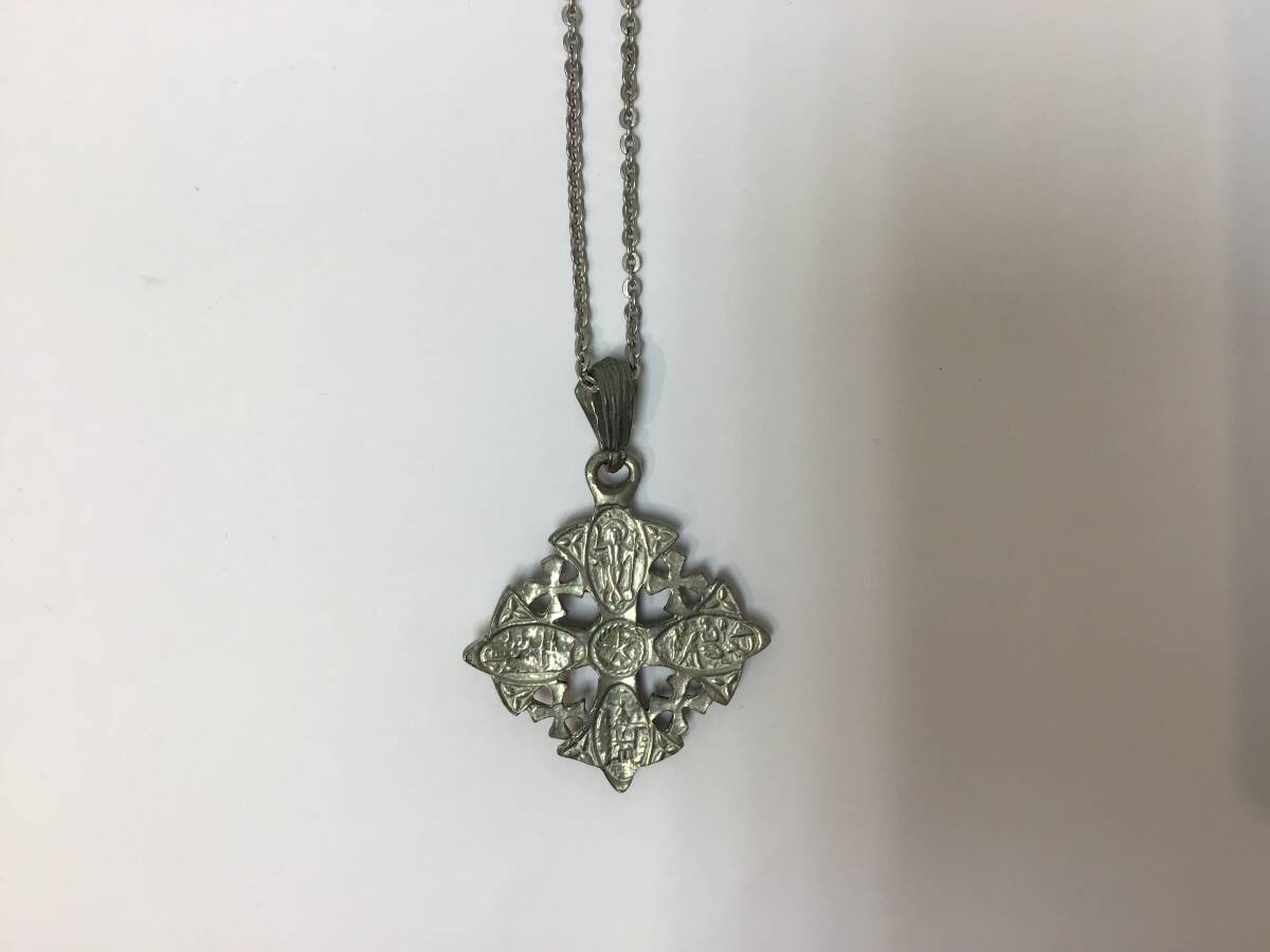 3794■ JERUSALEM エルサレム？ ST JUSTIN ？ ネックレス シルバーカラー 詳細不明 アクセサリー クロス 十字架 ※写真をご確認ください。の画像5