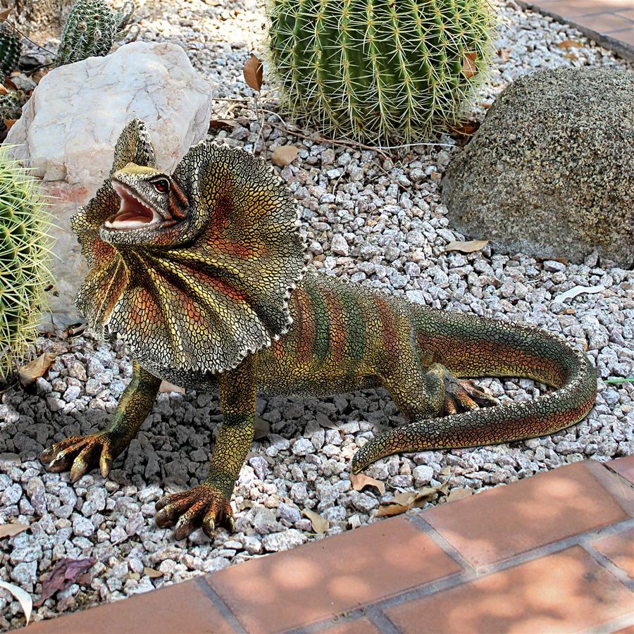 elimaki lizard real objet d'art ornament interior . garden accent animal outdoors garden. decoration exterior outdoor reptiles figure small articles ..