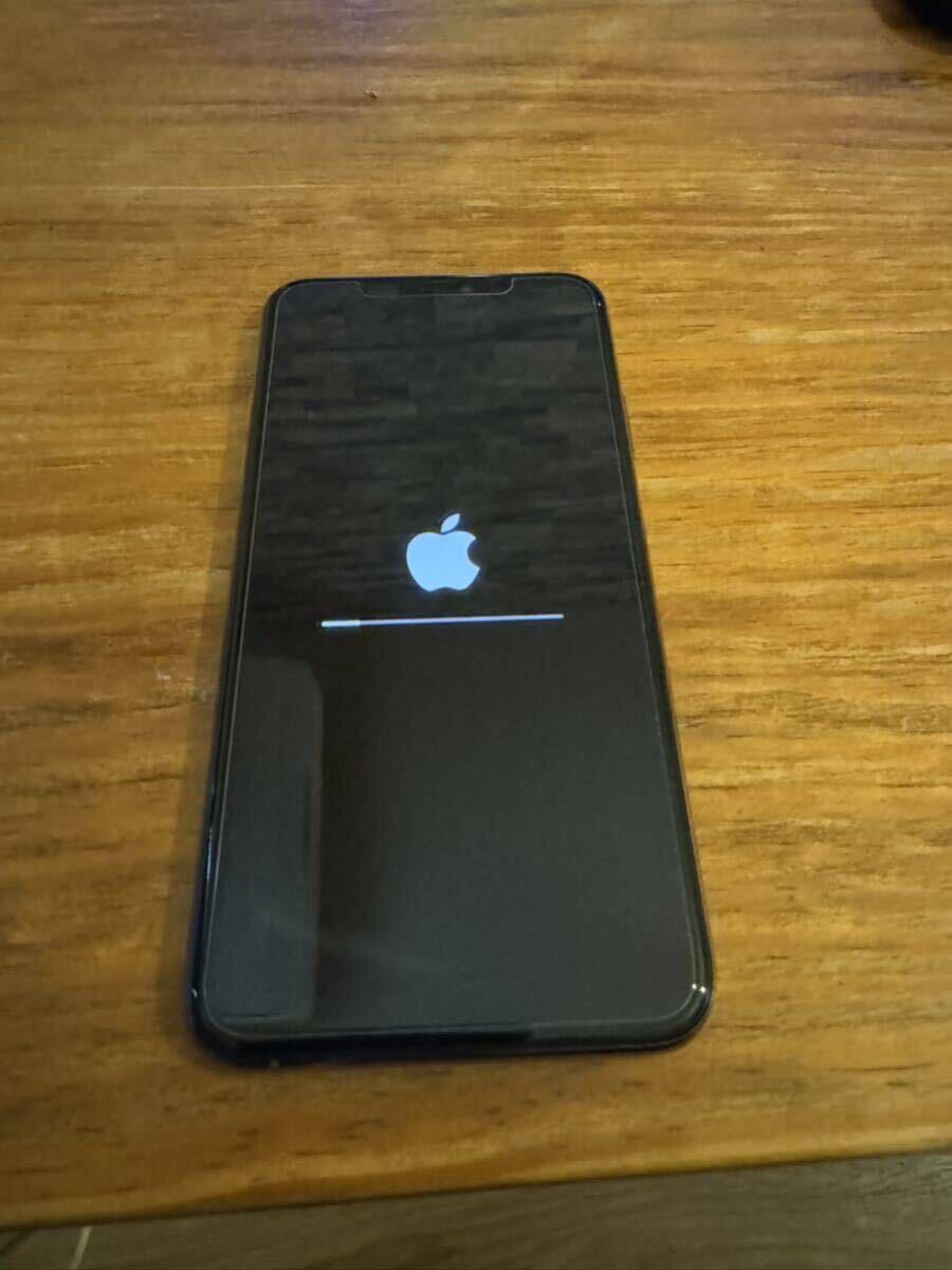 iPhone11Pro Max ゴールド SIMフリーの画像2