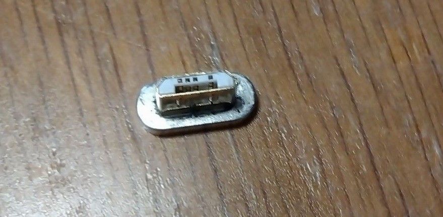 マグネット式充電ケーブル Micro USB Type-B