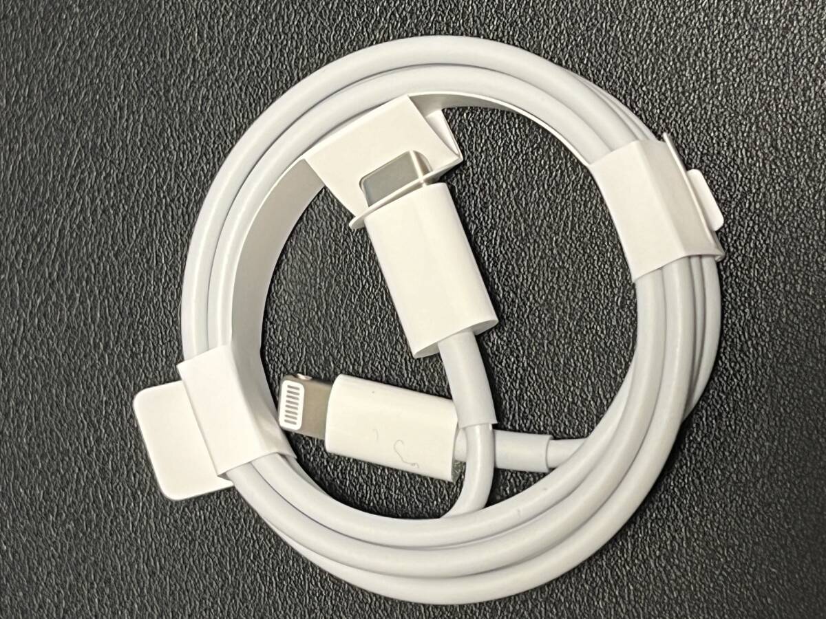 Apple純正品 USB-C - Lightning ケーブル_画像1