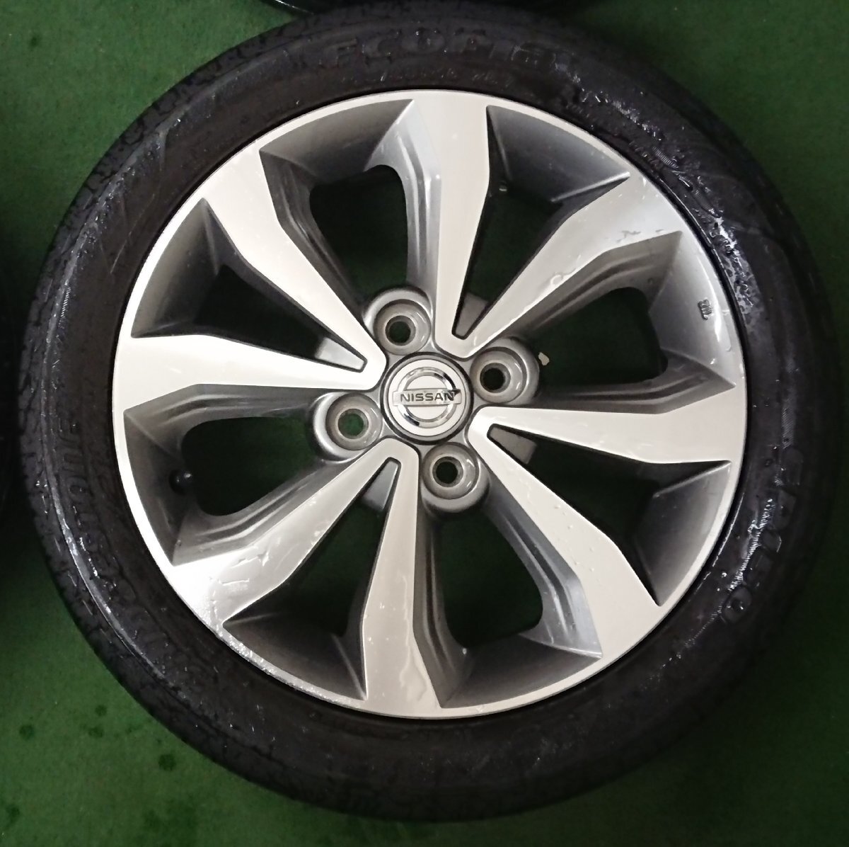 ★ジャンク品★ NISSAN デイズ 純正アルミ 15×4.5J+46 4H-100 BRIDGESTONE ECOPIA EP150 2013年製【他商品と同梱歓迎】_画像2