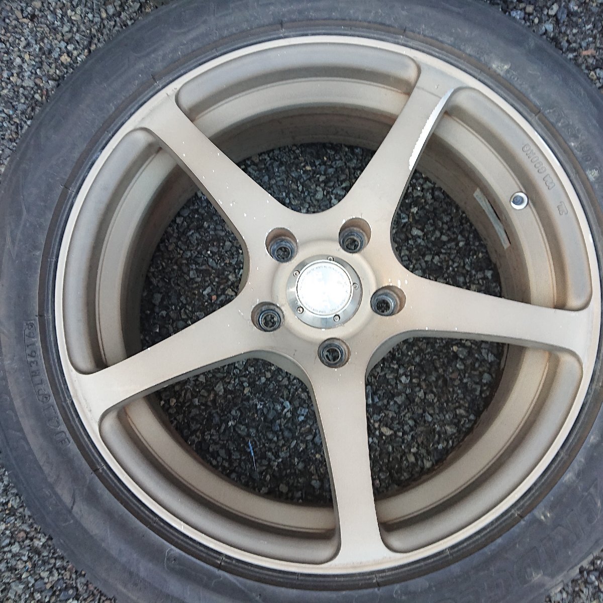 ★中古品★メーカー不明 7J 17インチ +50 アルミホイール 5H/114.3 215/50R17 【他商品と同梱歓迎】の画像3