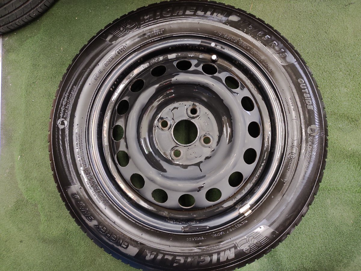 ★中古品★トヨタ アクア 純正 タイヤホイールセット 15×5.5J+45 100-4H MICHELIN ENERGYSAVER4 175/65R15 ’21年製【他商品と同梱歓迎】_画像4