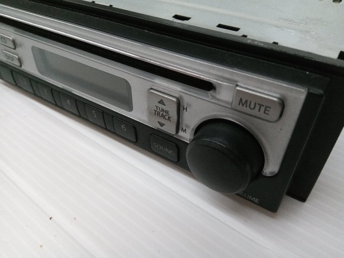 ★中古品★SUZUKI スズキ 純正 カーオーディオ 車種不明 CDデッキ ラジオ FM/AM 1DIN【他商品と同梱歓迎】_画像9