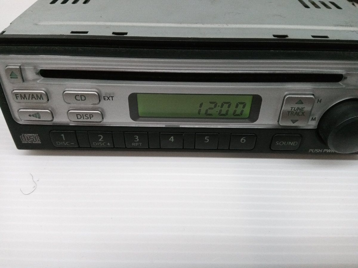 ★中古品★SUZUKI スズキ 純正 カーオーディオ 車種不明 CDデッキ ラジオ FM/AM 1DIN【他商品と同梱歓迎】_画像2