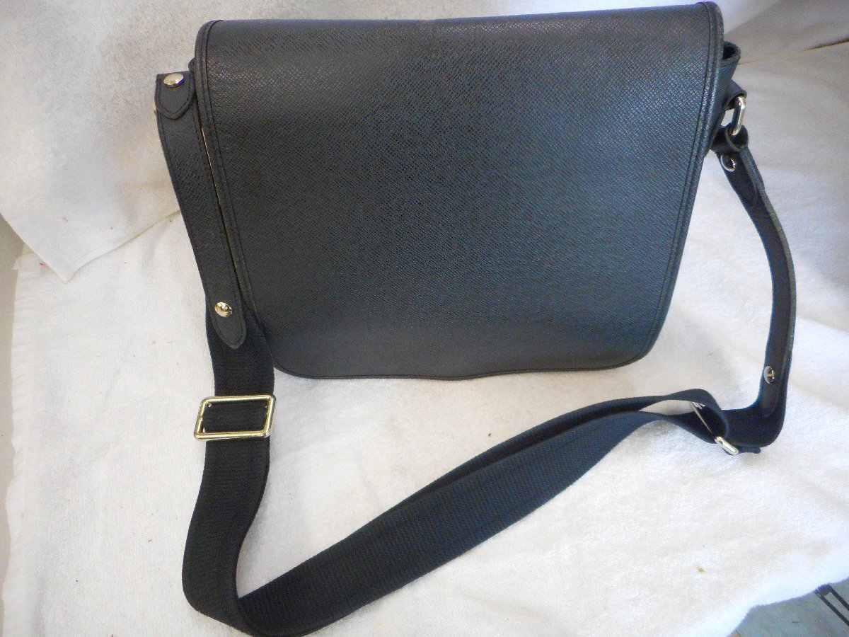 ★中古品★　LOUIS　VUITTON　M32482　アンドレイ　　【他商品と同梱歓迎】_画像1