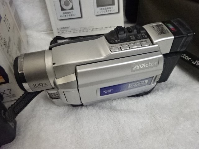 ★ジャンク★ビデオカメラ まとめ売り 3台セット Victor・JVC SONY GR-D50K GR-DVA20K HDR-UXの画像7