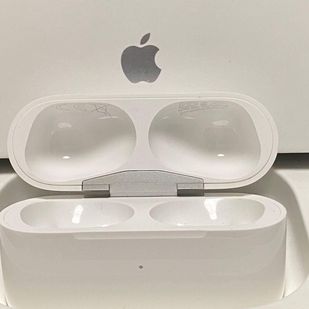 ［正規品］AirPods pro 1 第一世代　ケース　アイポーズ　プロ　充電器 