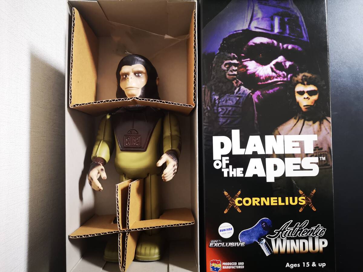 meti com toy Planet of the Apes Cornelius tin plate robot zen my box attaching MEDICOM TOY TIN ROBOT PLANET OF THE APES CORNELIUS W.A.I.