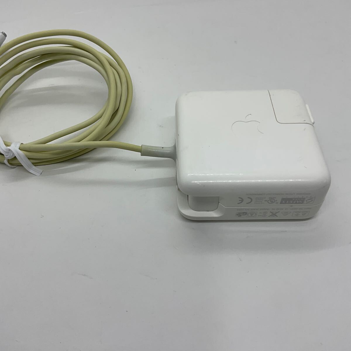 ◎ (D4081)Apple純正 A1436 45W MagSafe2 AC電源アダプター　_画像2