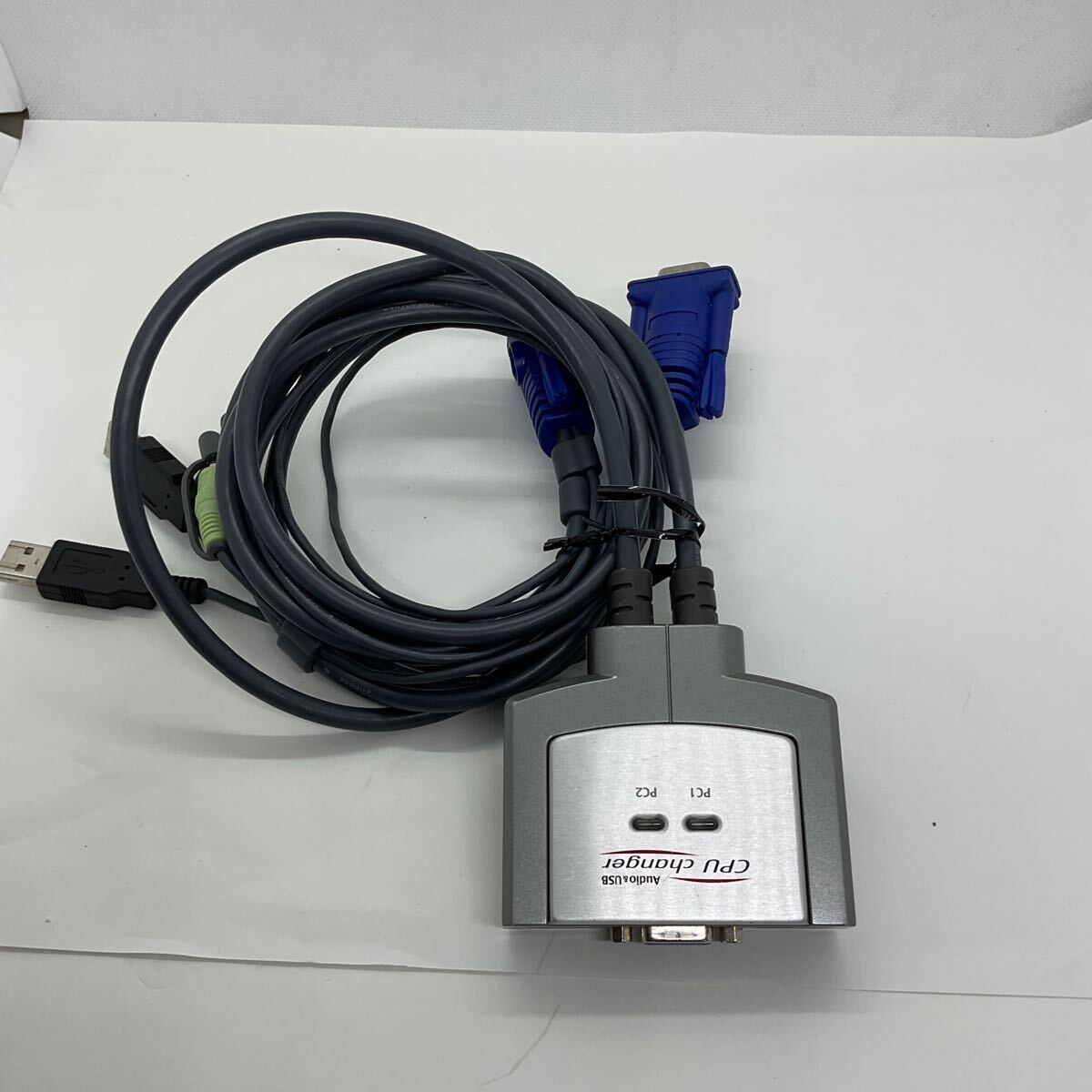 ◎(424-13) SATU428　サンワサプライ SW-KVM2AUU CPU自動切替器　パソコン2台用切替器 中古_画像1