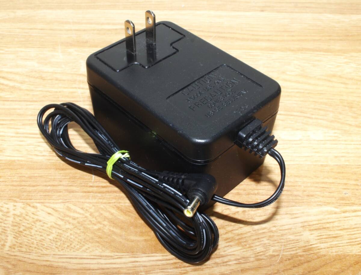 ★YAESU ヤエスBATTERY CHARGER NC-72A★_画像3