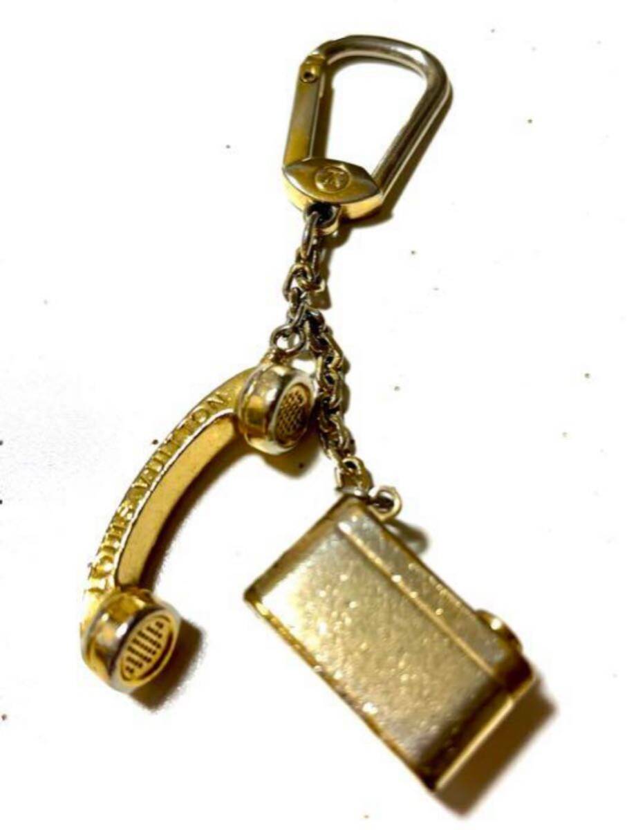  Louis Vuitton Vintage key holder Gold key ring 