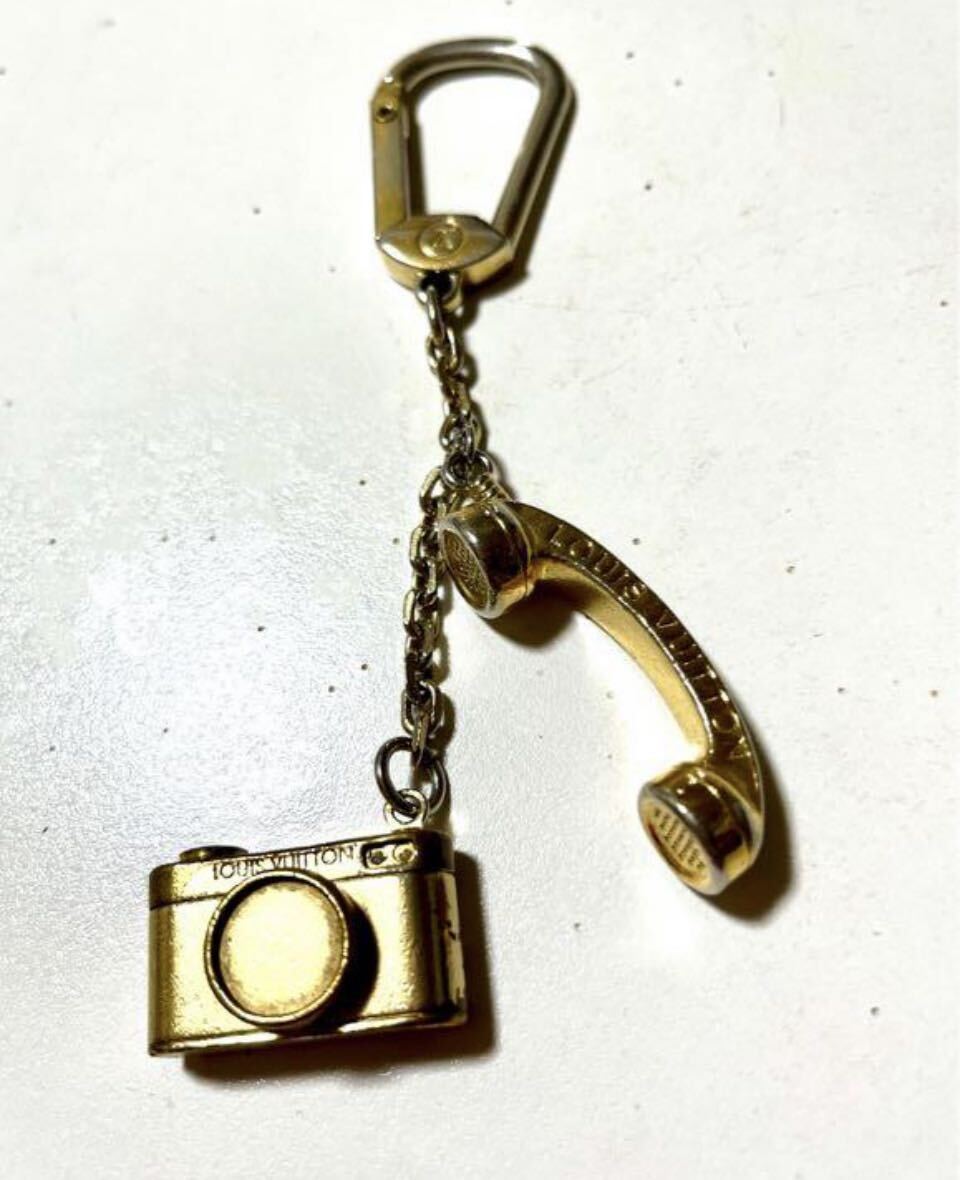  Louis Vuitton Vintage key holder Gold key ring 