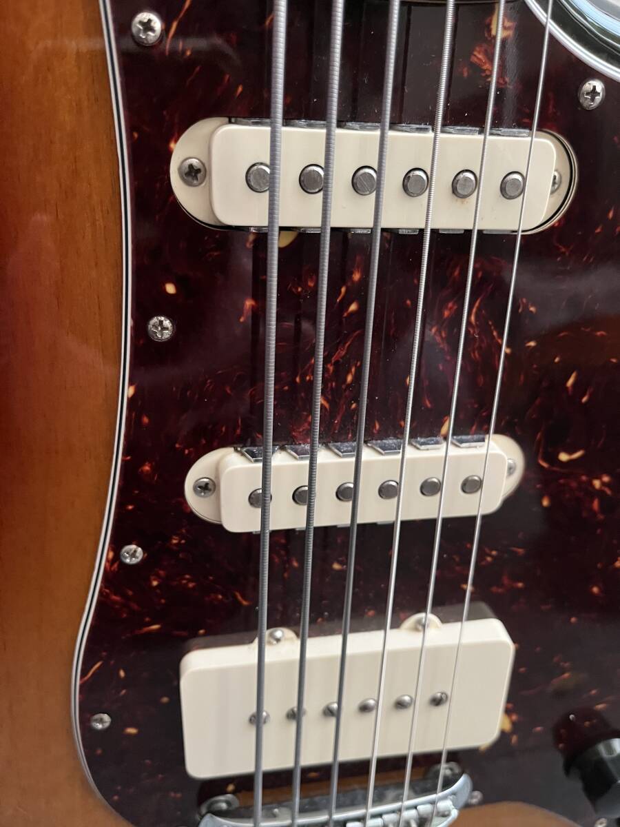 Fender Mexico PAWNSHOP Bass Ⅵの画像3