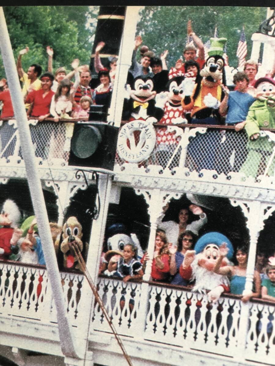 kj ★額装品★ 東京ディズニーランド 1983 グランドオープン 貴重広告 写真 A4額入り ポスター風デザイン ミッキーマウス 