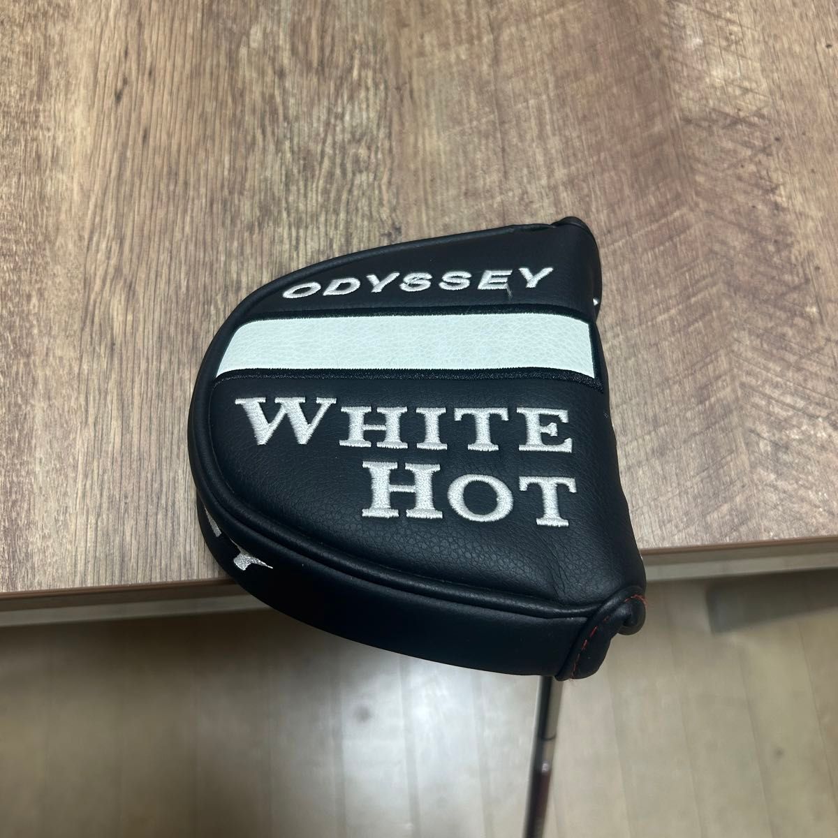 ODYSSEY WHITE HOT VERSA TWELVE パター 34インチ