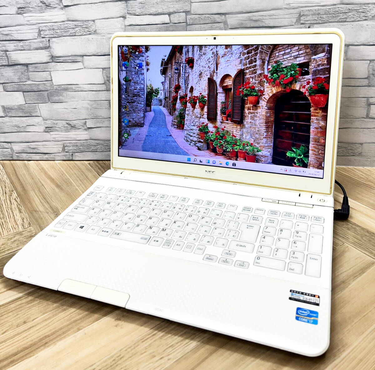 極上品/新型Window11搭載/NEC LaVie/爆速Core-i7搭載/カメラ/高速新品SSD512GB/驚異の16GBメモリ/DVD焼き/オフィス/ソフト多数！の画像2