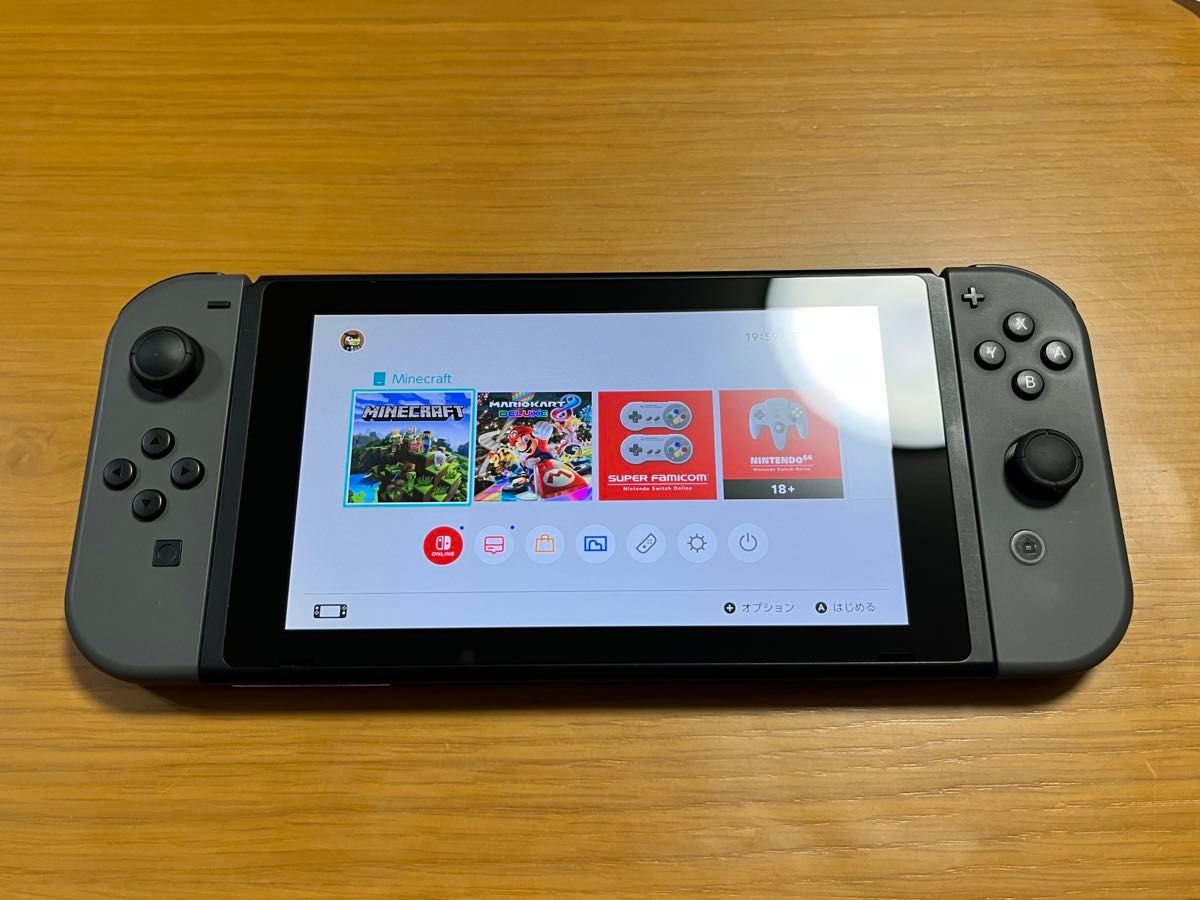 美品 スイッチ Switch 2018年製 本体ジョイコンセット 液晶キズ 美品 スイッチ Switch 2018年製 本体ジョイコンセット 液晶キズ
