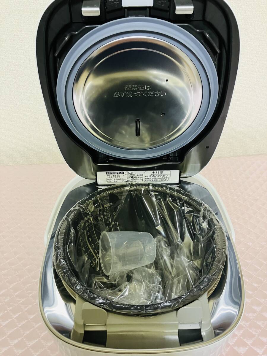 新品 TOSHIBA 真空圧力IHジャー炊飯器 炎匠炊き RC-10VXV‐Wの画像6