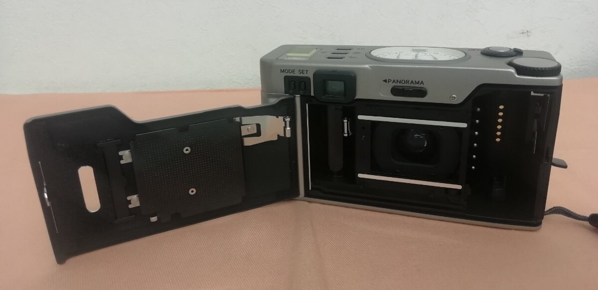 Yahoo!オークション - Nikon ニコン フィルムカメラ Nikon 35Ti Yahoo!オークション - Nikon ニコン フィルムカメラ Nikon 35Ti