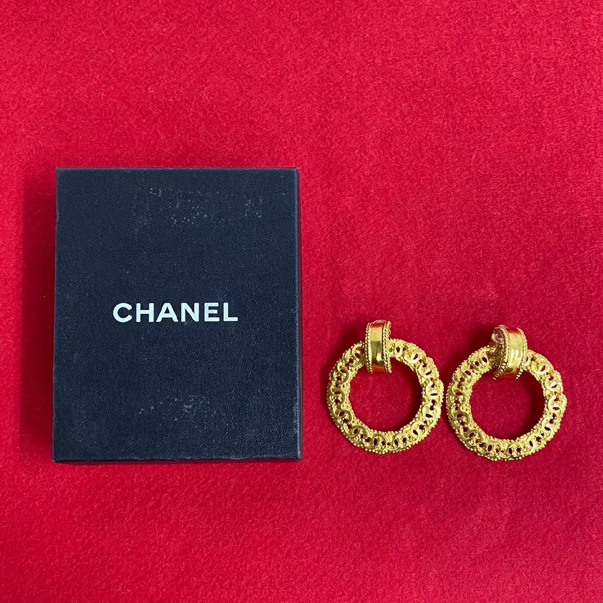 ほぼ未使用 箱付 コメあり CHANEL シャネル ヴィンテージ 96A ココマーク サークル ロゴ モチーフ イヤリング アクセサリー ゴールド 24002_画像1