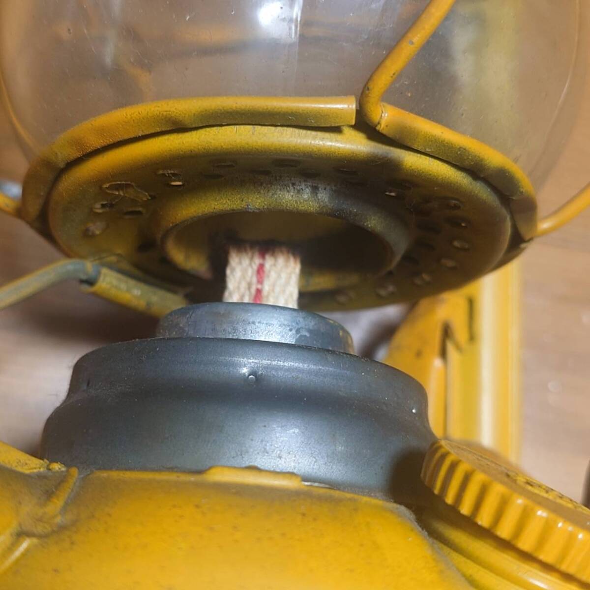1円～ デイツ DIETZ No.50 ハリケーンランプ 黄色 ランタン 灯油 キャンプ アウトドア グランピング 吊りランタン ヴィンテージの画像6