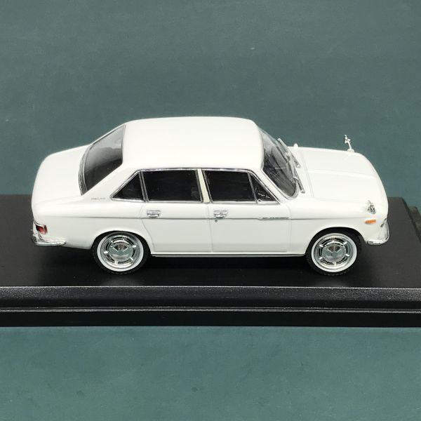 いすゞ フローリアン 1967 1/43 国産名車 コレクション アシェット Isuzu Florianの画像7