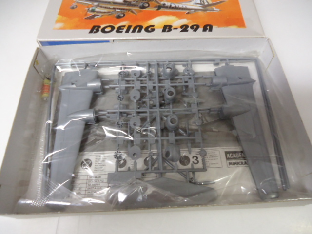 アカデミー 1/144 ボーイング B-29A BOEING 未組立の画像2