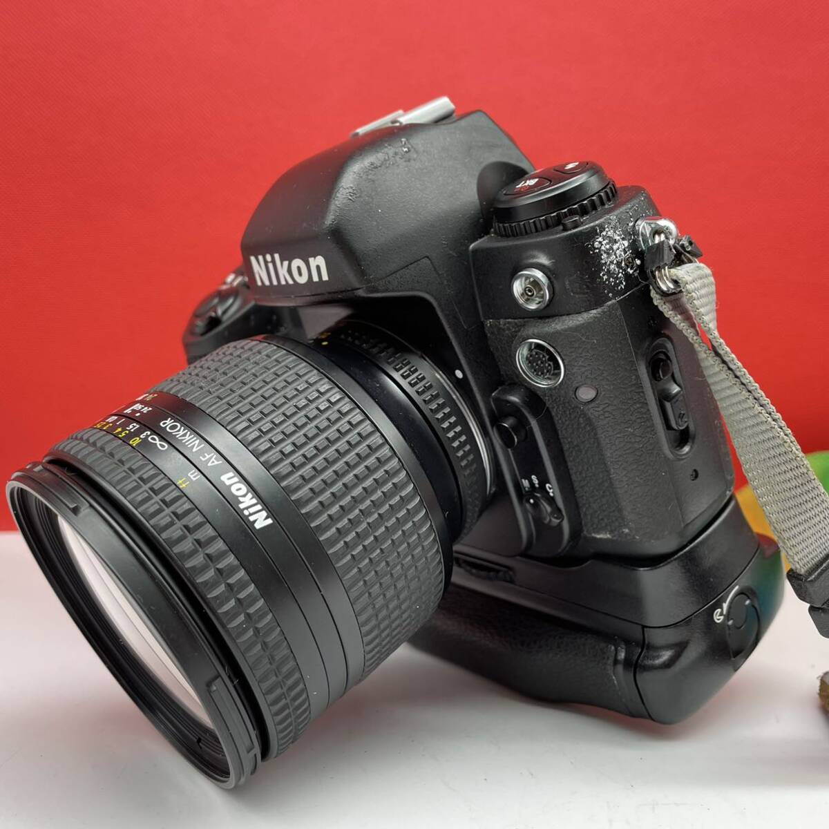 □ Nikon F100 フィルムカメラ 一眼レフカメラ ボディAF NIKKOR 24-120mm F3.5-5.6 D レンズ ジャンク ニコン_画像4