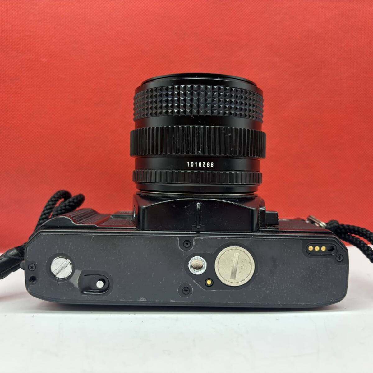 ◆ MINOLTA X-700 フィルムカメラ 一眼レフカメラ ボディ MD ZOOM 24-35mm F3.5 / 35-70mm F3.5 レンズ シャッター、露出計OK ミノルタの画像7