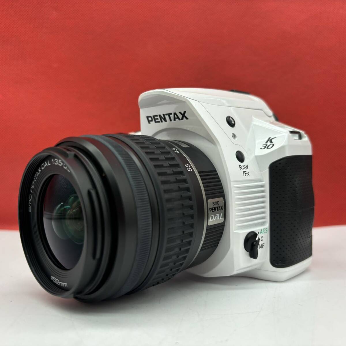 ◆ PENTAX K30 デジタル一眼レフカメラ ボディ smc PENTAX-DAL F3.5-5.6 18-55mm AL / F4-5.8 55-300mm ED レンズ 動作確認済 ペンタックスの画像2
