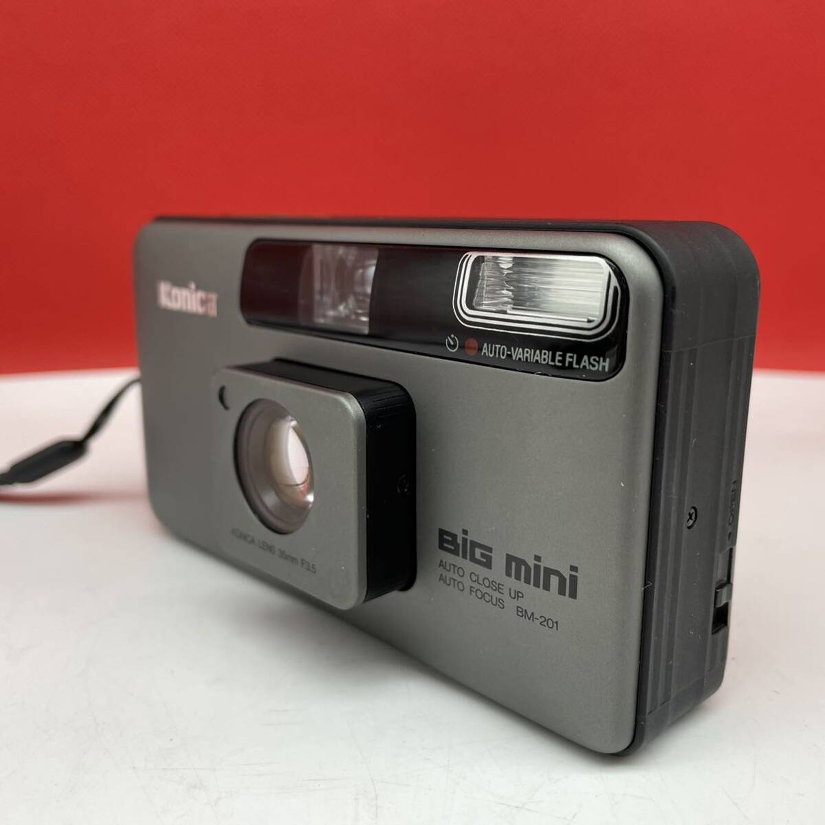 □ Konica BIG mini BM-201 コンパクトフィルムカメラ LENS 35mm F3.5 通電確認済 現状品 コニカの画像4