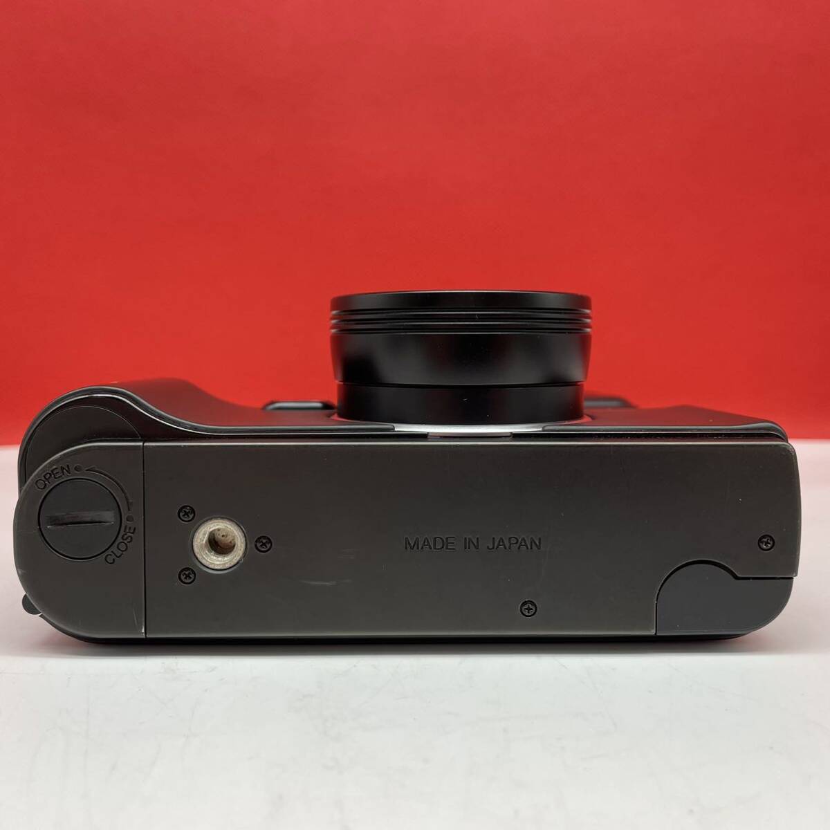 □ KONICA HEXAR black コンパクトフィルムカメラ 35mm F2.0 動作確認済 シャッター、露出計OK ストロボ コニカの画像5