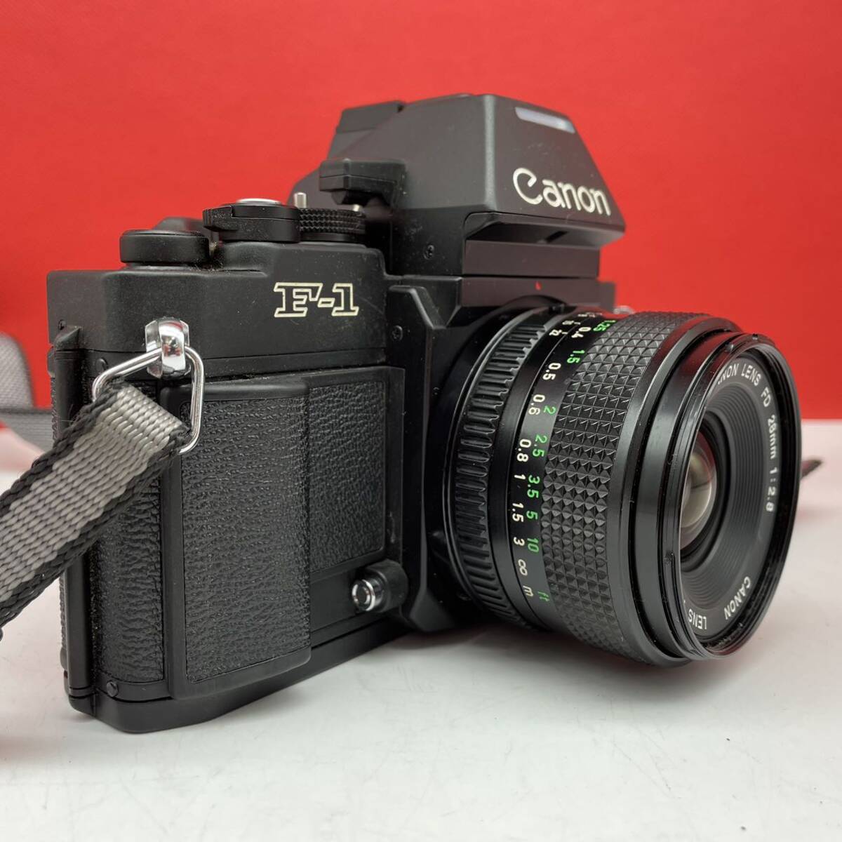 □ 防湿庫保管品 Canon New F-1 フィルムカメラ 一眼レフカメラ ボディ New FD 28mm F2.8 レンズ 露出計OK 現状品 キャノンの画像2