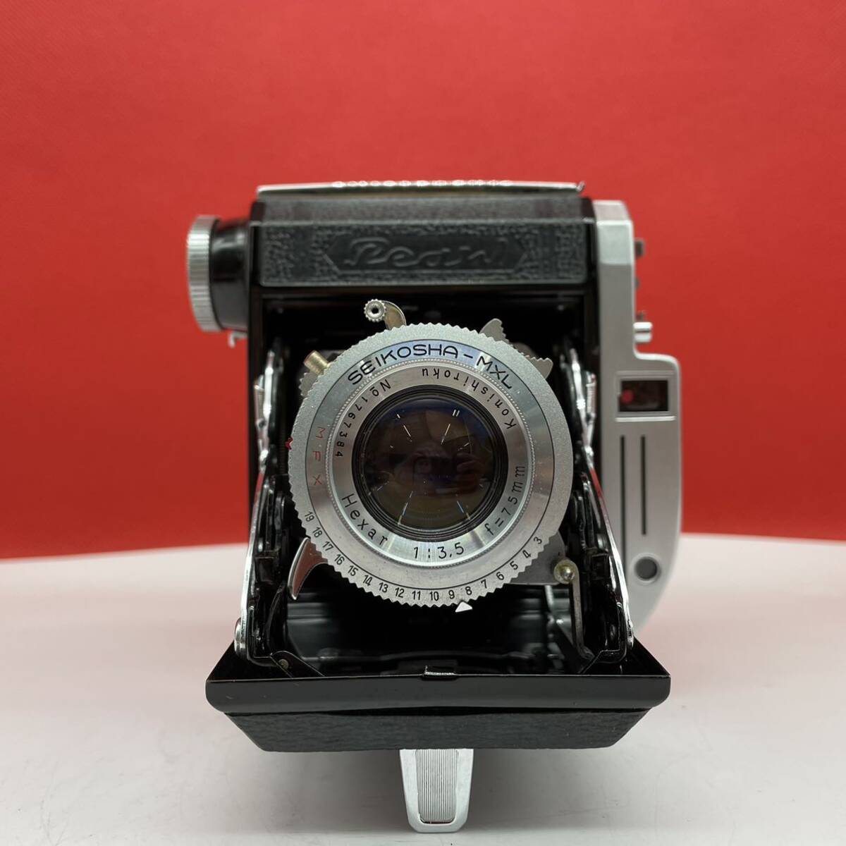 □ Pearl III iii 蛇腹カメラ フィルムカメラ KONISHIROKU 小西六 レンズ Hexar F3.5 75mm ヘキサー 動作確認済 現状品 パールの画像2