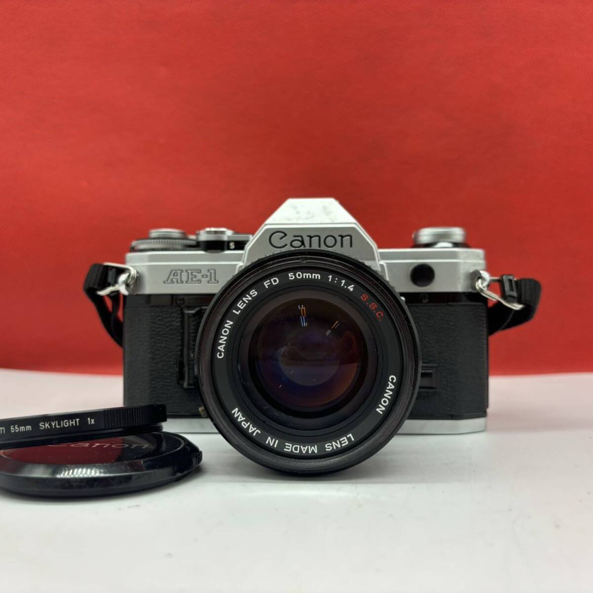 ◆ Canon AE-1 フィルムカメラ 一眼レフカメラ ボディ FD 50mm F1.4 S.S.C. レンズ シャッター、露出計OK キャノン_画像1