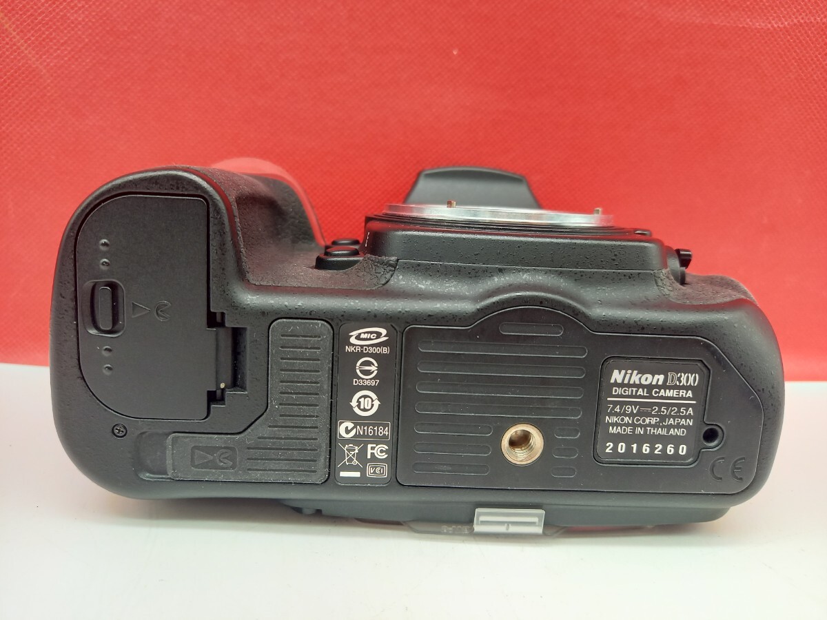 ■ Nikon D300 デジタル一眼レフカメラ ボディ 動作確認済 充電器 バッテリー 付属品 ニコンの画像6