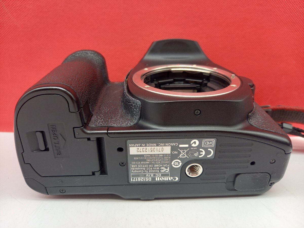 ■ Canon EOS 40D デジタル一眼レフカメラ ボディ 動作確認済 シャッター、フラッシュOK バッテリー 充電器 付属品 キャノンの画像6
