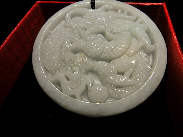 ミャンマー純天然ヒスイＢＤ4345翡翠 「神龍」一級彫品53*6.5mmプレゼント用箱付きの画像5