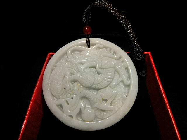 ミャンマー純天然ヒスイＢＤ4345翡翠 「神龍」一級彫品53*6.5mmプレゼント用箱付きの画像1