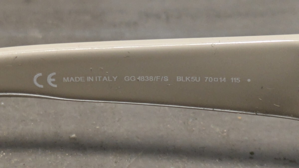 美品 GUCCI グッチ サングラス スタッズ イタリア製 GG1838FS メガネ ケース付き 箱 布付き GG柄 383の画像8