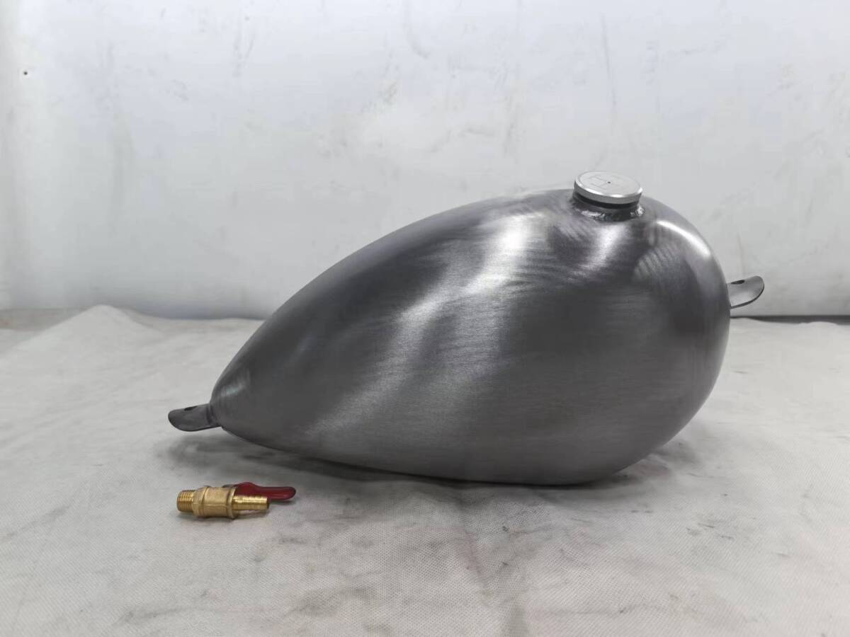 171番 5L ハーレー 汎用 ナロー ピーナッツタンク カスタム 171番 5L ハーレー 汎用 ナロー ピーナッツタンク カスタム