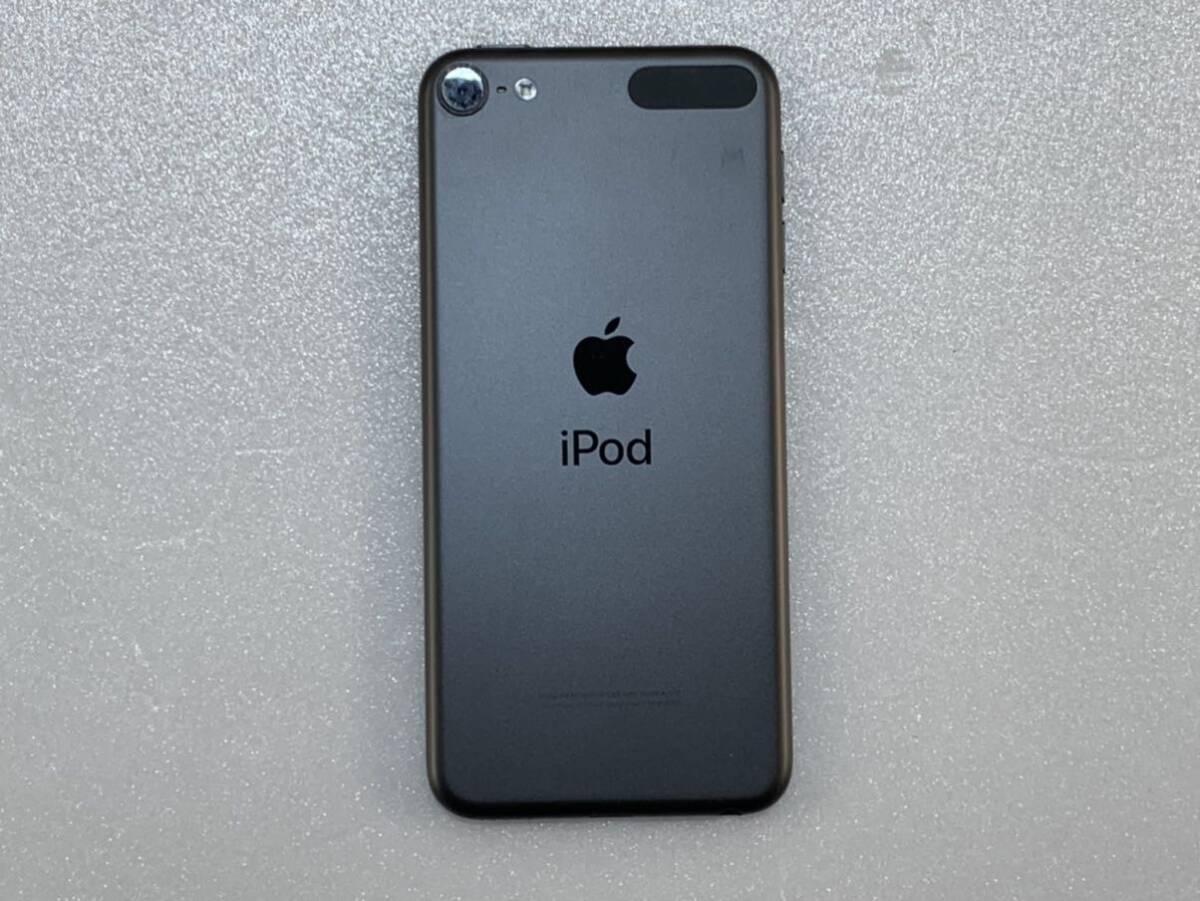 ★美品 動作確認済み Apple アップル iPod touch アイポッド タッチ 第7世代 MVHW2J/A スペースグレー 32GB 初期化済み 中古品 管理J969の画像3