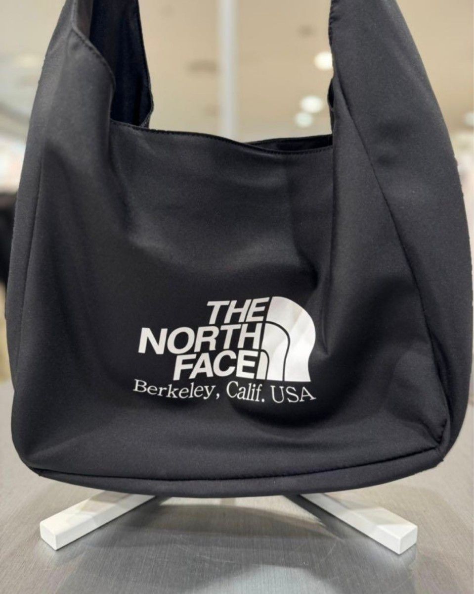 【日本未発売】ノースフェイス ホワイトレーベル ビックロゴ ショルダーバッグ  THE  NORTH FACE